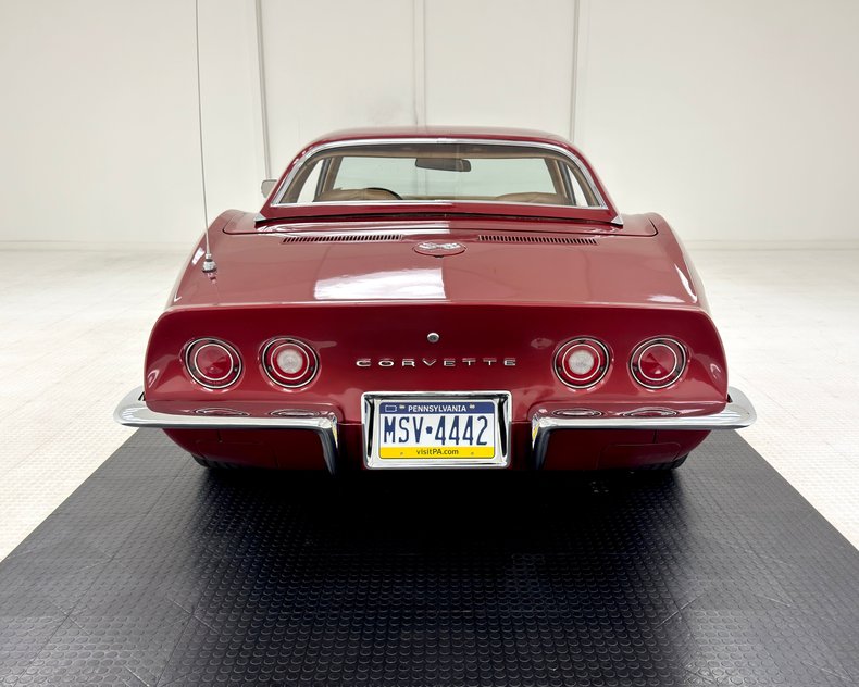 Unknown-Corvette-1970-Marlboro-Maroon-Saddle-11