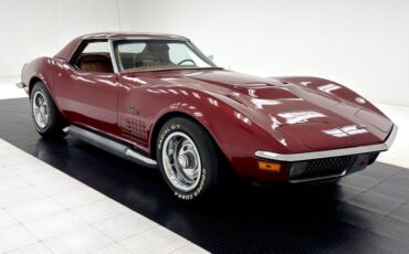 Unknown-Corvette-1970-Marlboro-Maroon-Saddle-14