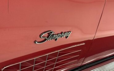 Unknown-Corvette-1970-Marlboro-Maroon-Saddle-18