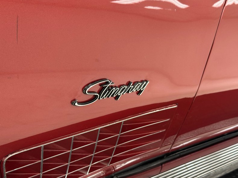 Unknown-Corvette-1970-Marlboro-Maroon-Saddle-18