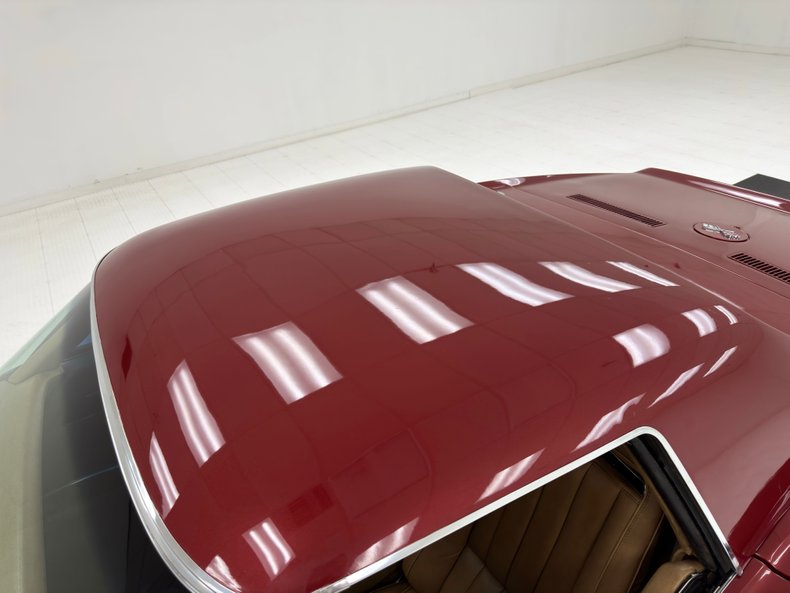 Unknown-Corvette-1970-Marlboro-Maroon-Saddle-21