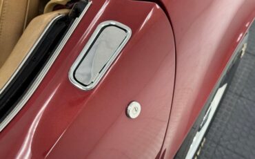 Unknown-Corvette-1970-Marlboro-Maroon-Saddle-24
