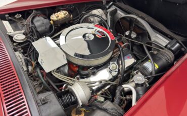 Unknown-Corvette-1970-Marlboro-Maroon-Saddle-34