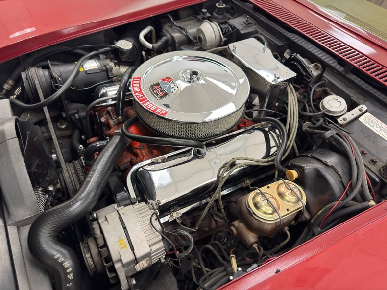 Unknown-Corvette-1970-Marlboro-Maroon-Saddle-36