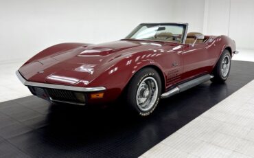 Unknown-Corvette-1970-Marlboro-Maroon-Saddle-4