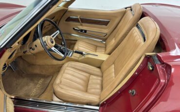 Unknown-Corvette-1970-Marlboro-Maroon-Saddle-41