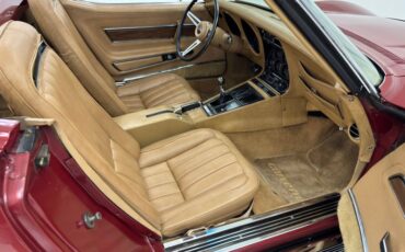 Unknown-Corvette-1970-Marlboro-Maroon-Saddle-43