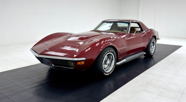 Unknown-Corvette-1970-Marlboro-Maroon-Saddle-45