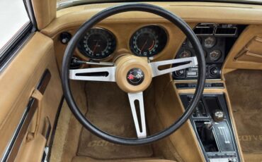 Unknown-Corvette-1970-Marlboro-Maroon-Saddle-46