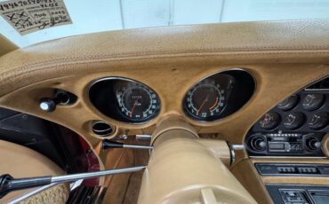 Unknown-Corvette-1970-Marlboro-Maroon-Saddle-47