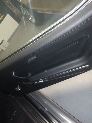 Unknown-Corvette-1971-Black-Black-Leather-10