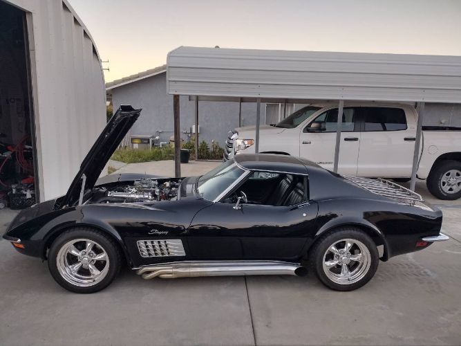 Unknown-Corvette-1971-Black-Black-Leather-2