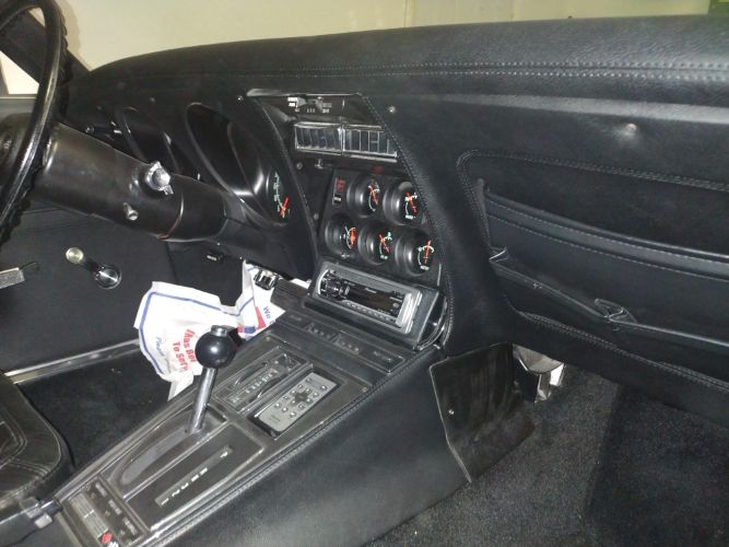 Unknown-Corvette-1971-Black-Black-Leather-7