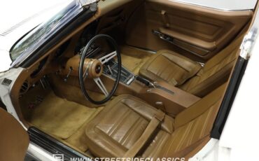 Unknown-Corvette-1971-Classic-White-Saddle-1