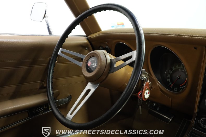 Unknown-Corvette-1971-Classic-White-Saddle-12