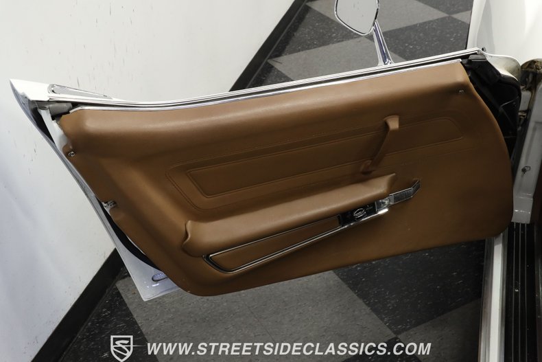 Unknown-Corvette-1971-Classic-White-Saddle-31