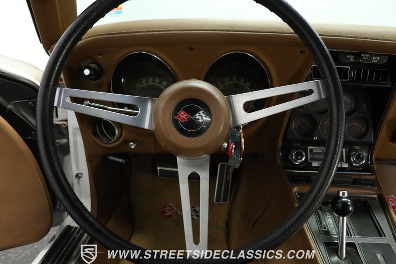 Unknown-Corvette-1971-Classic-White-Saddle-32