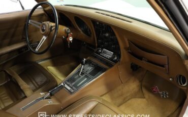 Unknown-Corvette-1971-Classic-White-Saddle-37