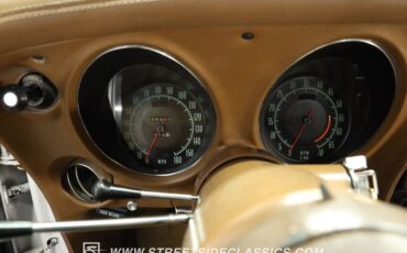 Unknown-Corvette-1971-Classic-White-Saddle-48