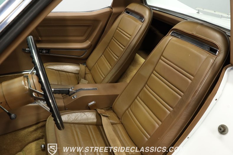 Unknown-Corvette-1971-Classic-White-Saddle-49