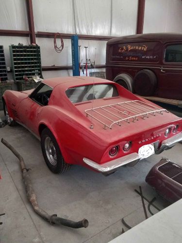 Unknown-Corvette-1971-Red-Black-1