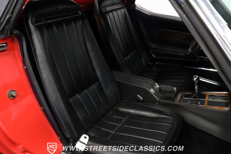Unknown-Corvette-1971-Red-Black-1