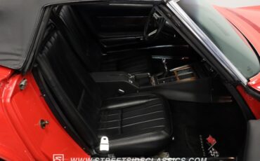 Unknown-Corvette-1971-Red-Black-2