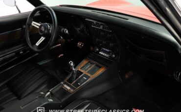 Unknown-Corvette-1971-Red-Black-3