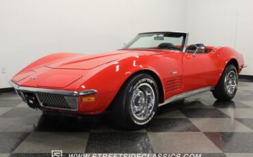 Unknown-Corvette-1971-Red-Black