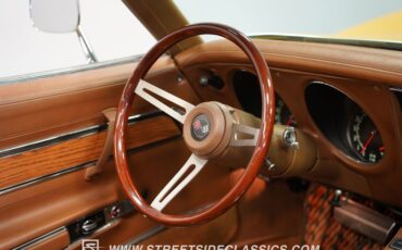 Unknown-Corvette-1971-War-Bonnet-Yellow-Saddle-4