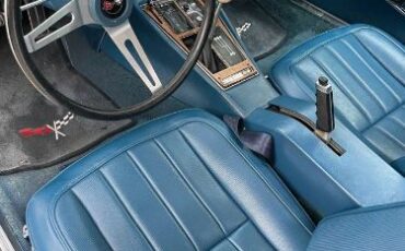 Unknown-Corvette-1971-White-1