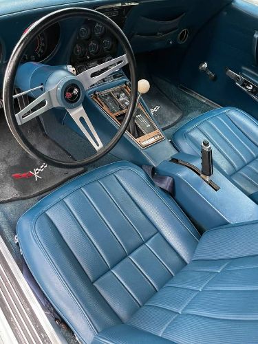 Unknown-Corvette-1971-White-1