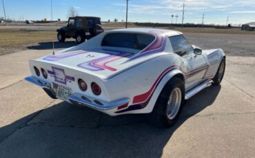 Unknown-Corvette-1971-White-24