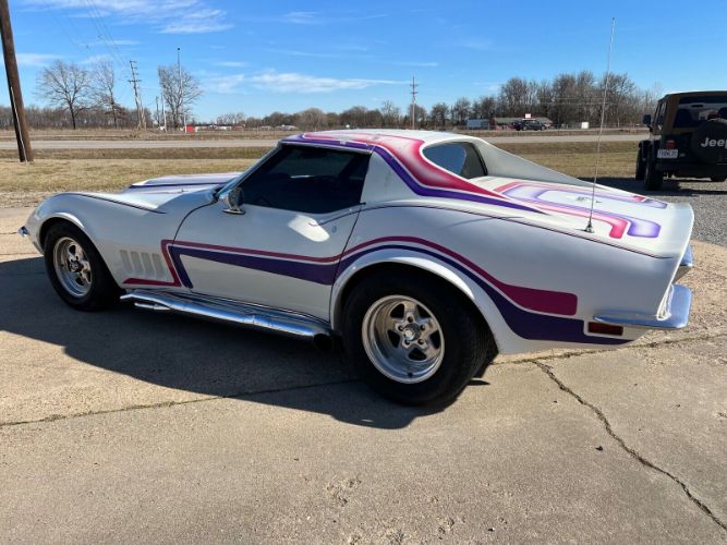 Unknown-Corvette-1971-White-8