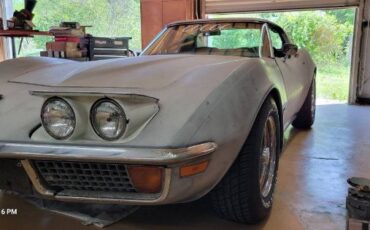 Unknown-Corvette-1972-Blue-13
