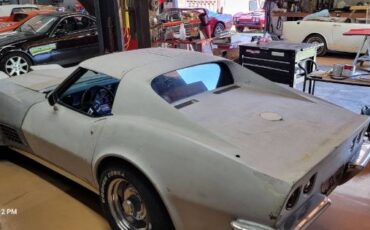 Unknown-Corvette-1972-Blue-16
