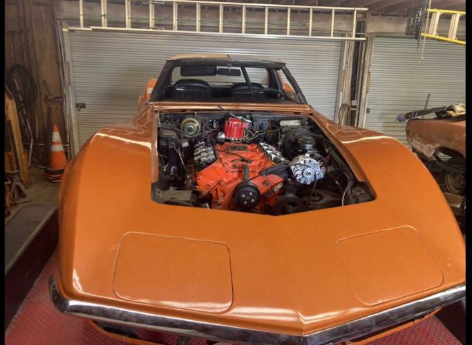 Unknown-Corvette-1972-Orange-Black