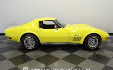 Unknown-Corvette-1972-Sunflower-Yellow-Saddle-1