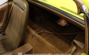 Unknown-Corvette-1972-Sunflower-Yellow-Saddle-38