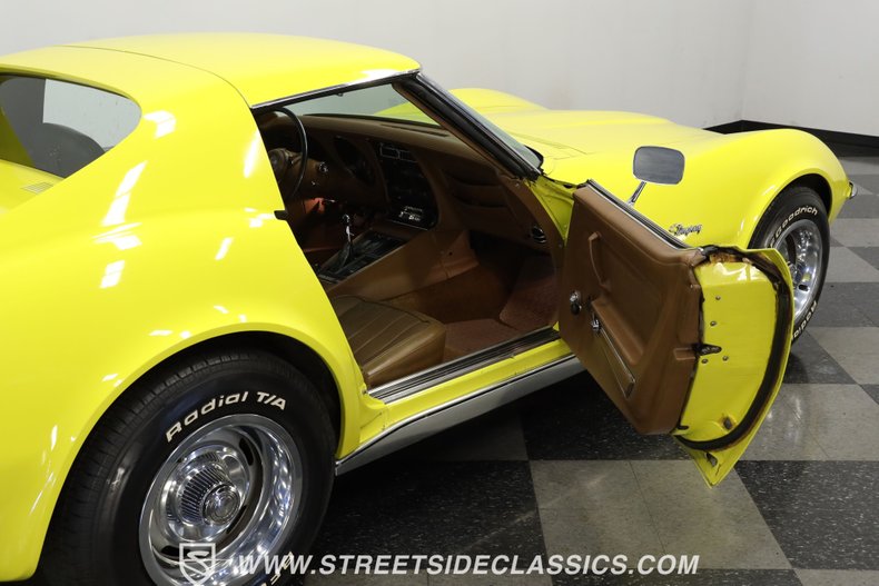 Unknown-Corvette-1972-Sunflower-Yellow-Saddle-4