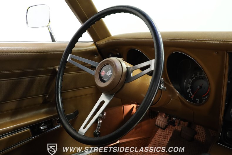 Unknown-Corvette-1972-Sunflower-Yellow-Saddle-43