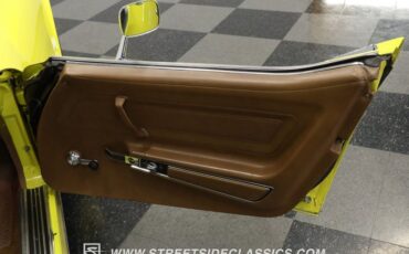 Unknown-Corvette-1972-Sunflower-Yellow-Saddle-45