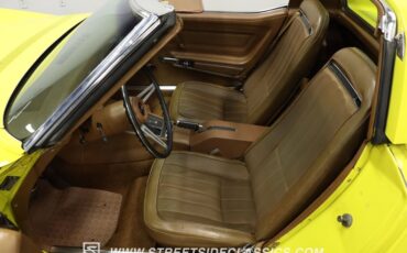 Unknown-Corvette-1972-Sunflower-Yellow-Saddle-49