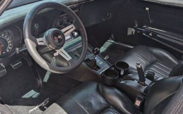 Unknown-Corvette-1973-Black-Black-Leather-11