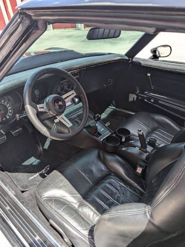 Unknown-Corvette-1973-Black-Black-Leather-11