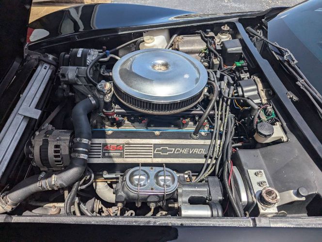 Unknown-Corvette-1973-Black-Black-Leather-3