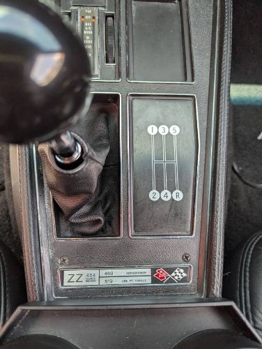 Unknown-Corvette-1973-Black-Black-Leather-4