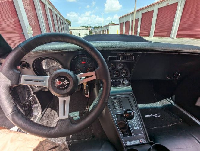 Unknown-Corvette-1973-Black-Black-Leather-5