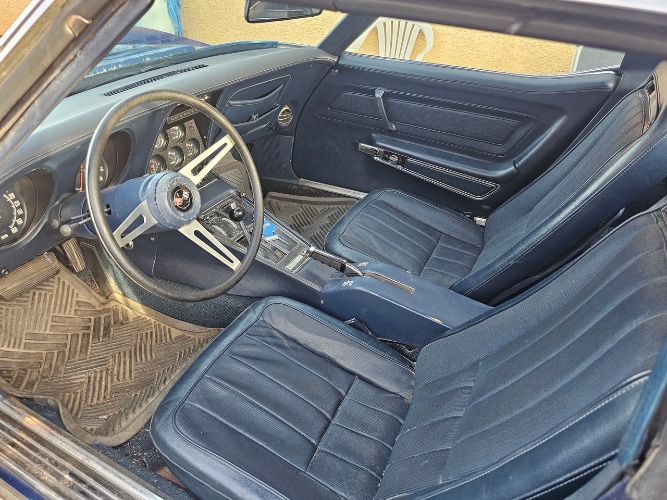 Unknown-Corvette-1973-Blue-10