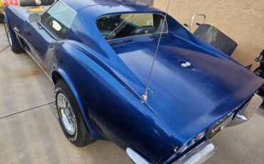 Unknown-Corvette-1973-Blue-21